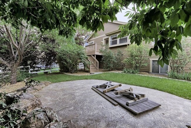 Building Photo - Light-Filled Living in a Peaceful Fort Collins Neighborhood