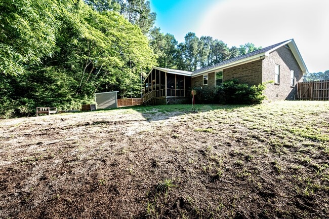 Building Photo - 212 Michele Dr