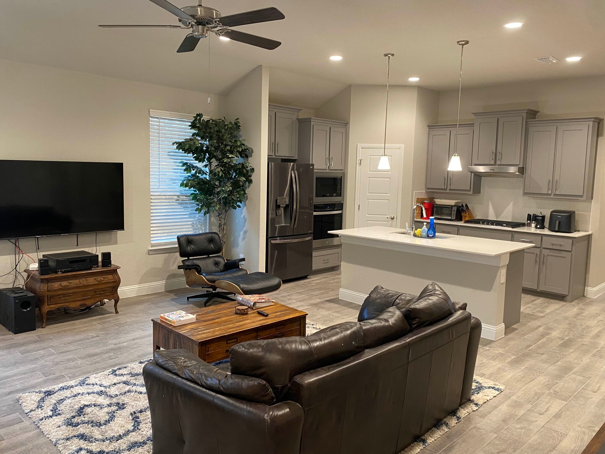 Common area - 2309 Kendolph Dr