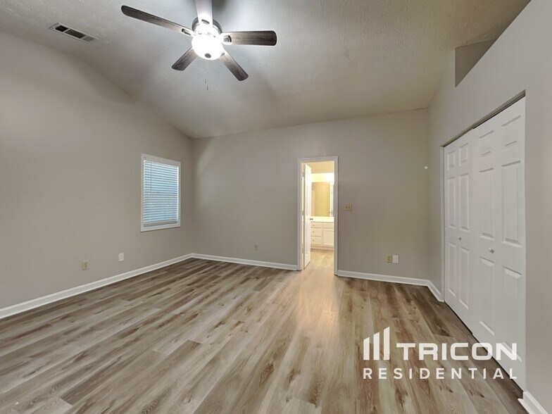 Building Photo - 3734 Windy Hill Dr SE