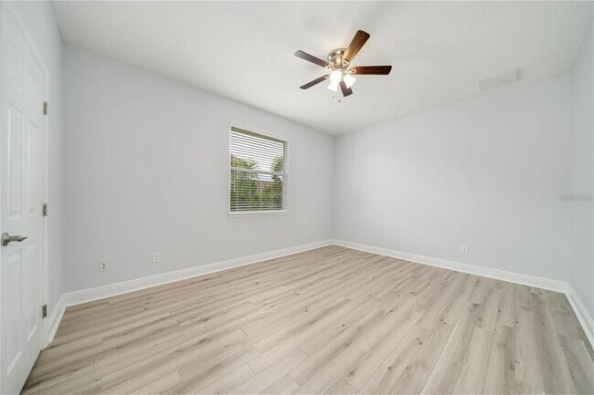 Building Photo - 2333 Pinehurst Ct