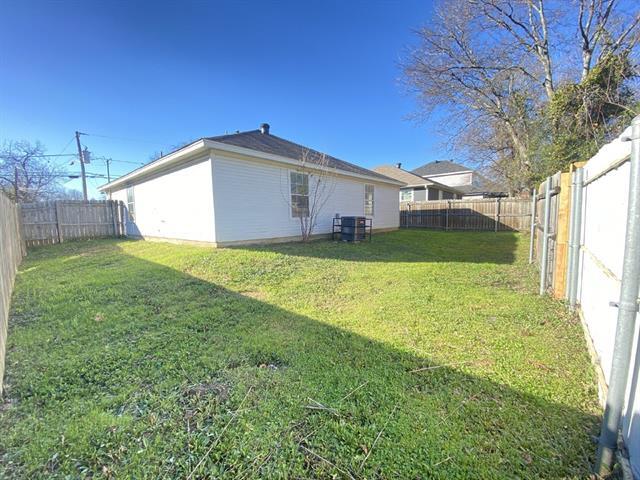 Building Photo - 5125 Sunshine Dr