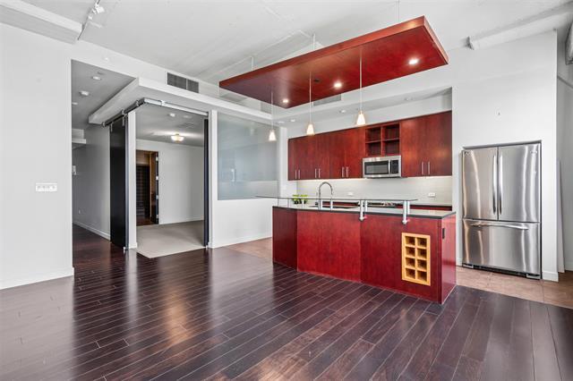 Building Photo - 2600 W 7th St