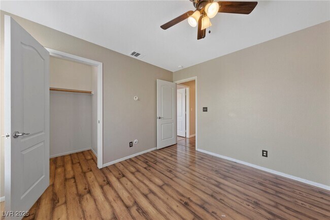 Building Photo - 9717 W Port Orange Ln