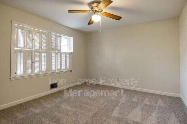 Building Photo - 265 Ponderosa Dr