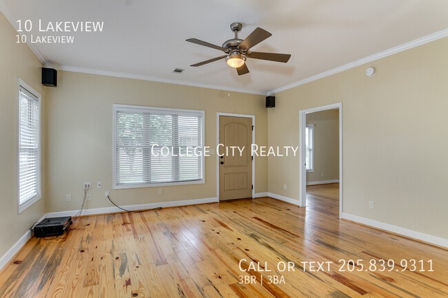 Building Photo - 10 Lakeview