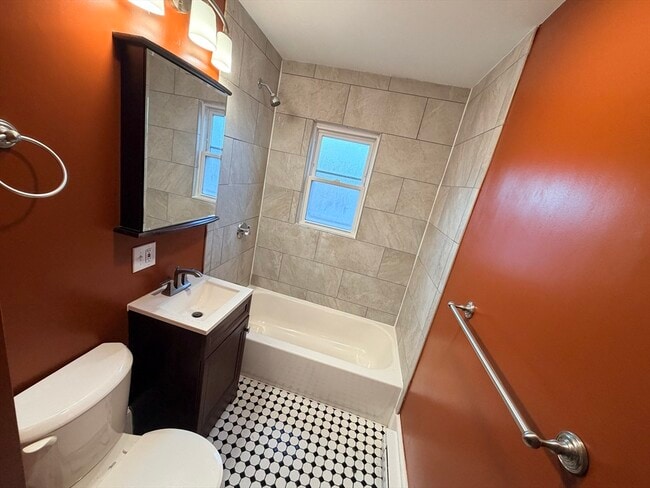 Building Photo - 249 Hyde Park Ave