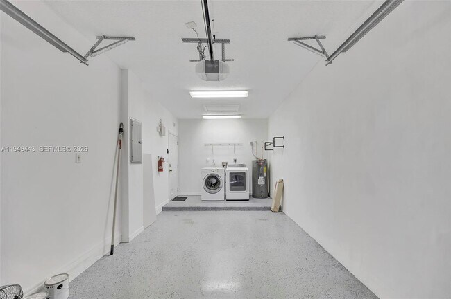 Building Photo - 1192 NE 32nd Ave