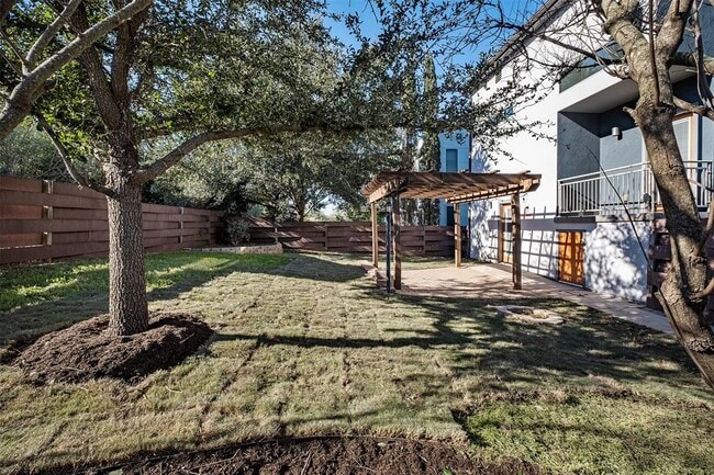 Building Photo - 5513 Agatha Cir