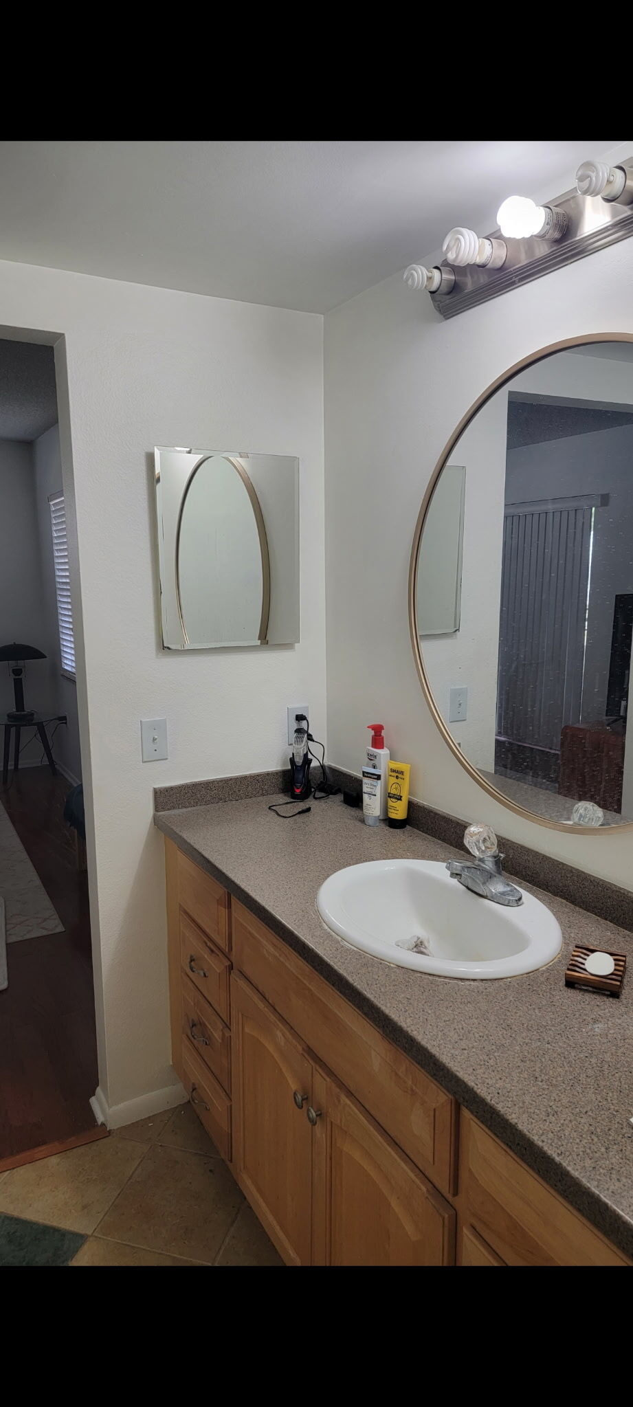 Master bathroom - 5647 Summer Side Ln