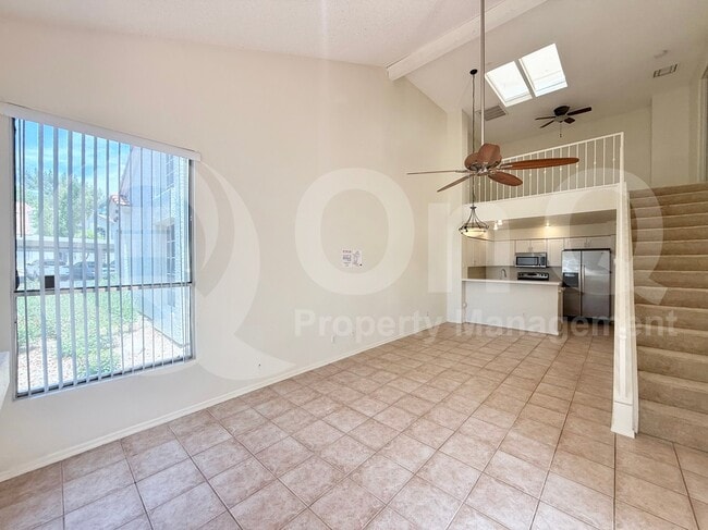 Building Photo - 1717 E Union Hills Dr