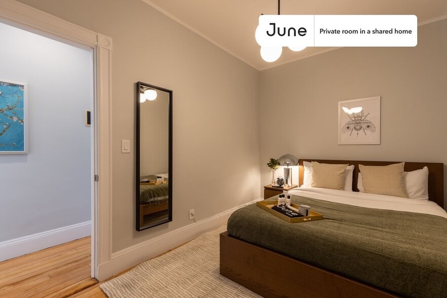 Building Photo - Room in Shared 4 bed/2 bath home in Savin Hill