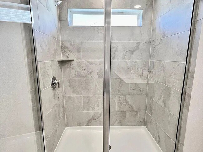 Building Photo - Open Concept Family Dream Home!