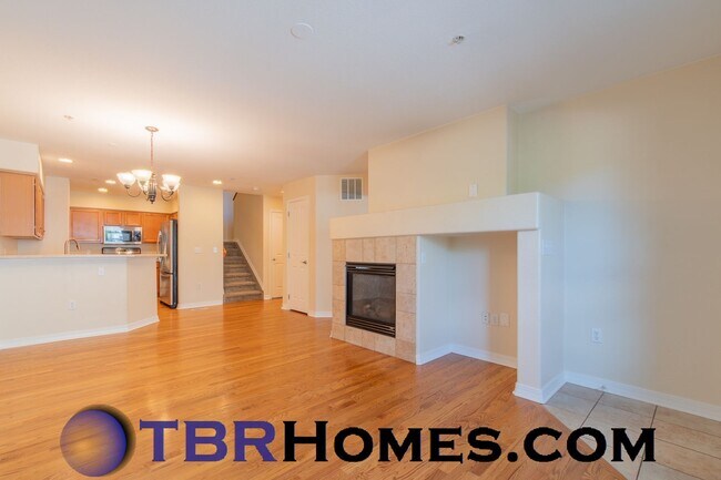 Building Photo - 14300 Waterside Ln