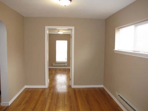 Building Photo - 2 BEDROOM, 1 BATHROOM SINGLE FAMILY HOME C...