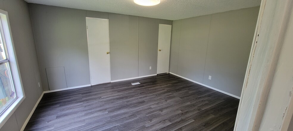 Master Bedroom - 23047 Cactus Rd