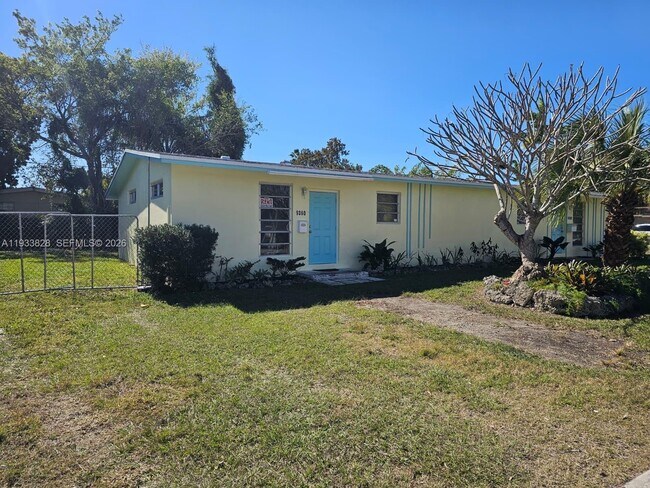 Building Photo - 9360 SW 168th St