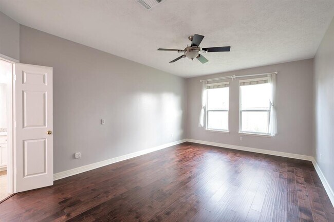 Building Photo - 3319 Viking Landing Ct