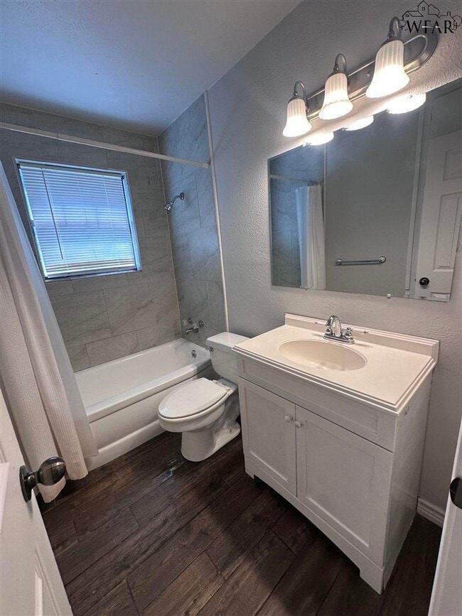 Building Photo - 4638 Cascades Dr