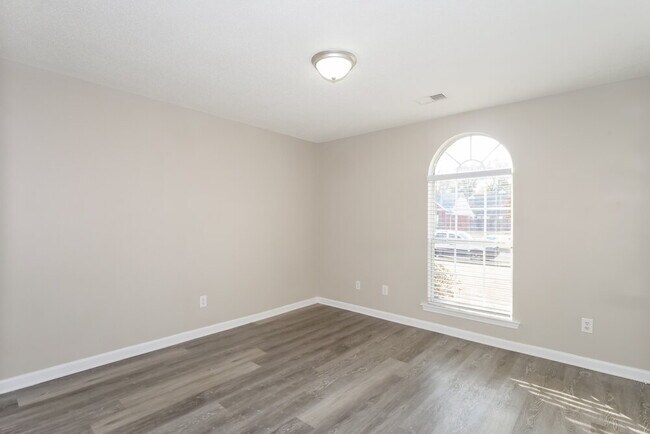 Building Photo - 5086 Jon Oak Dr