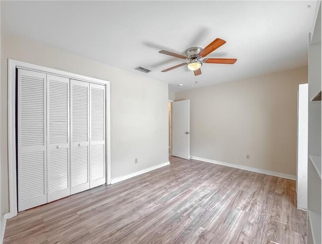 Building Photo - 1555 Sprucewood Trail