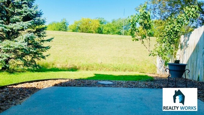 Building Photo - 3 Bedroom townhome available soon!