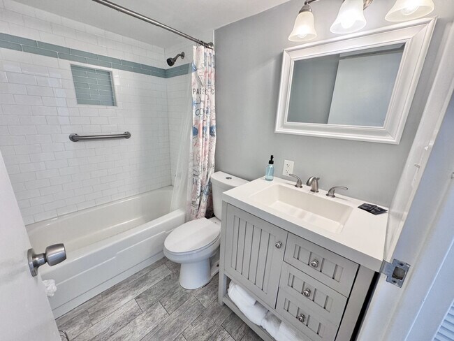 Building Photo - 201 Rudee Loop Connector