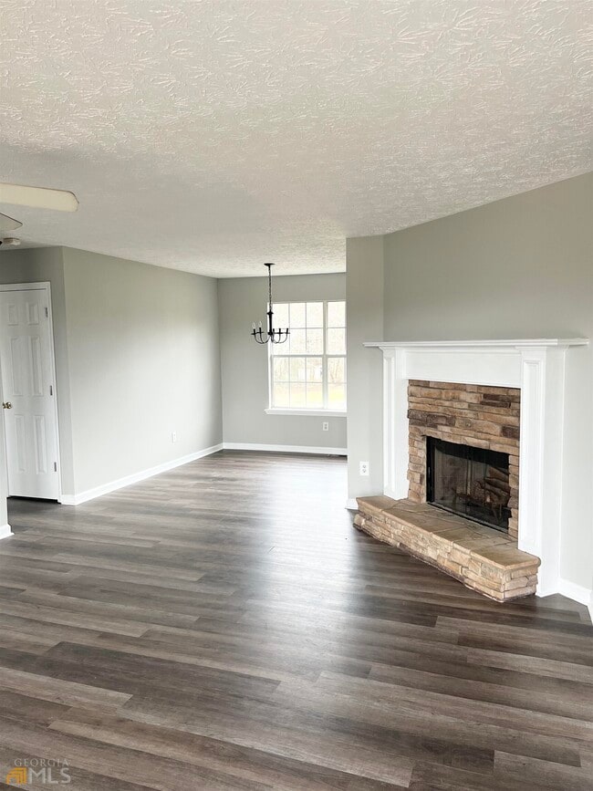 Building Photo - 397 Pleasant Way