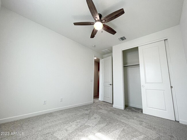 Building Photo - 1941 W Holden Dr