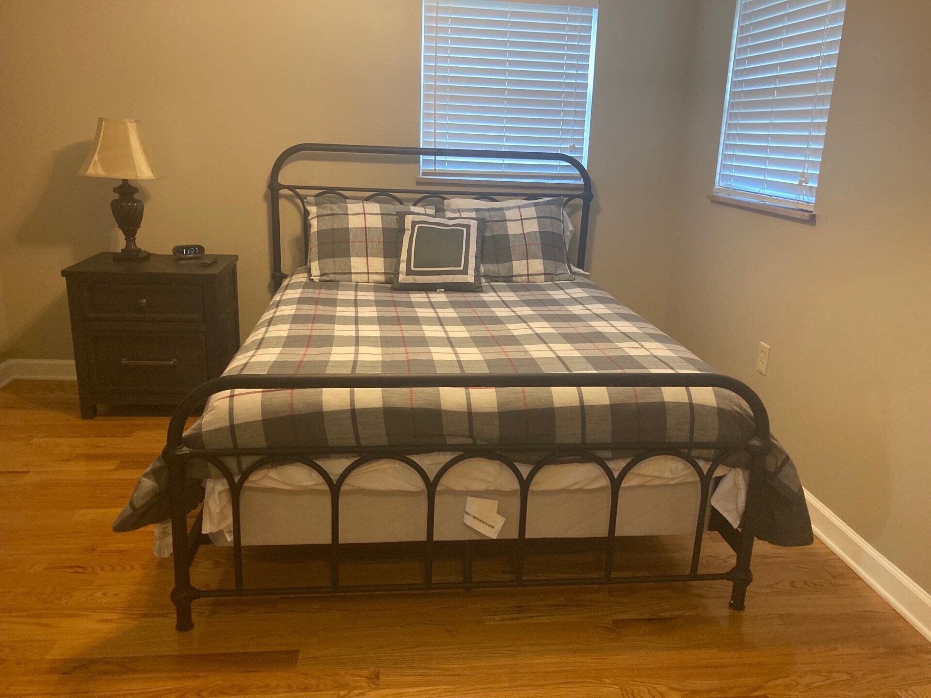 Building Photo - 4047 Martha's Vineyard