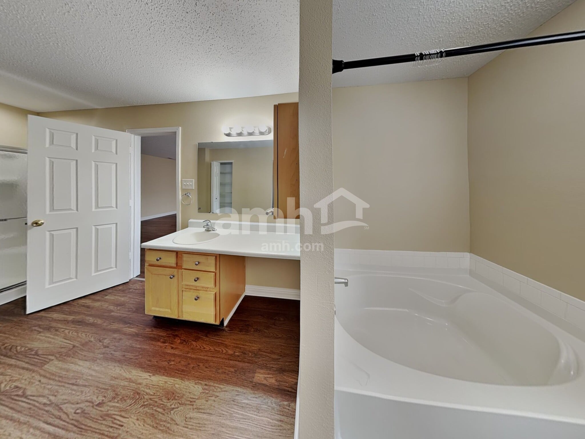 Building Photo - 12587 Majestic Way