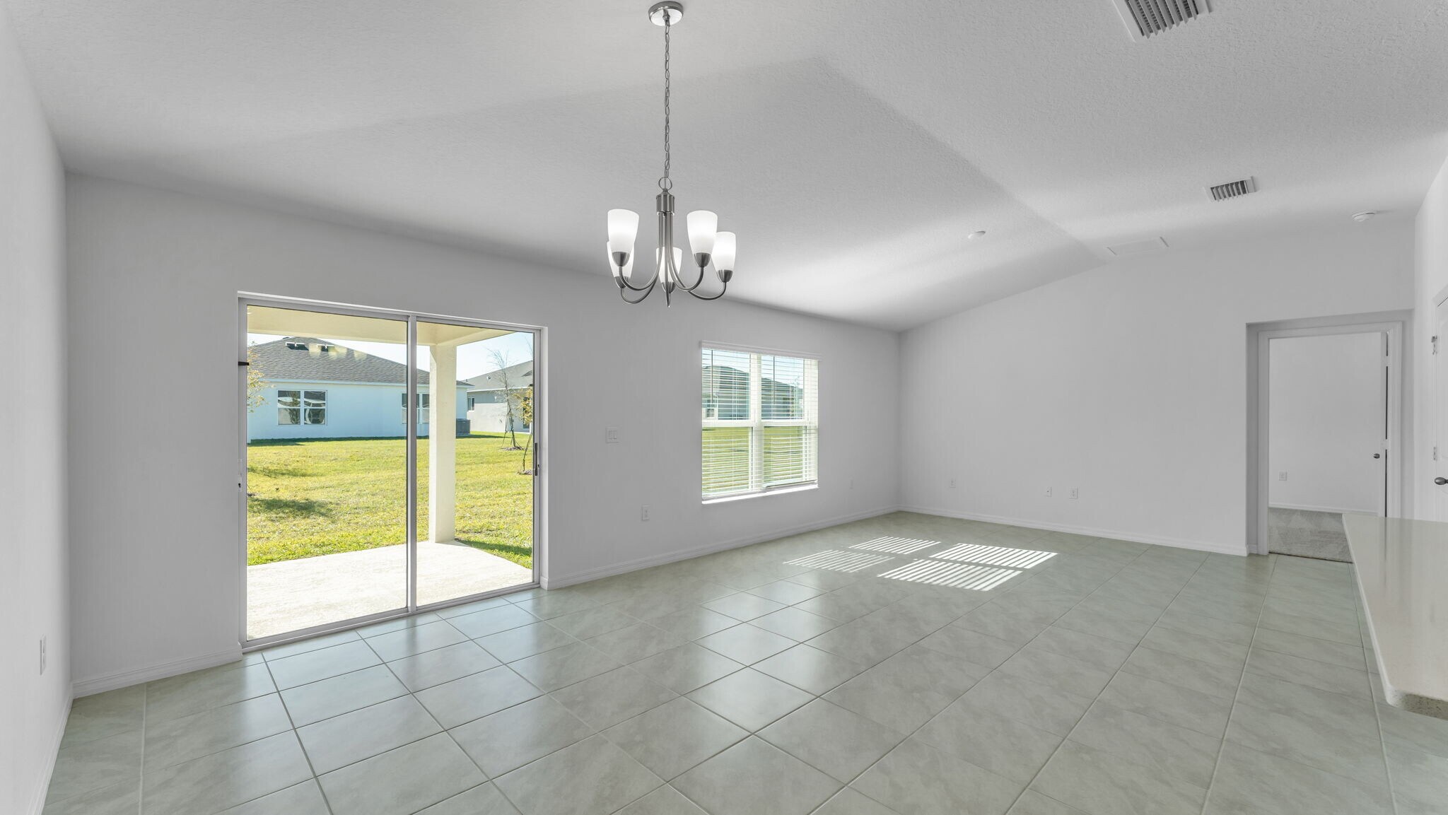 Building Photo - 638 Meadows Edge Pl