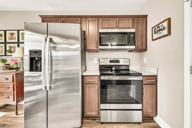 Building Photo - 516 Castle Pinckney Ln