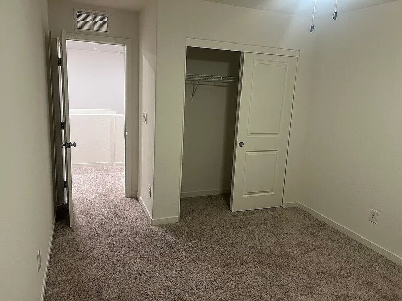 Unfurnished Room B - 2986 Saltillo Ln