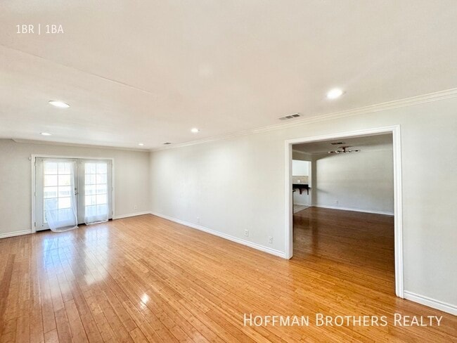 Building Photo - 5138 W 141st St