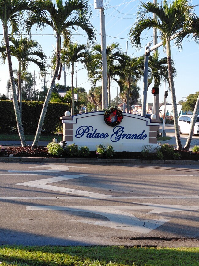 Building Photo - 3513 SE 22nd Ave