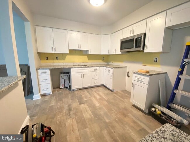 Building Photo - 167 Andover Pl