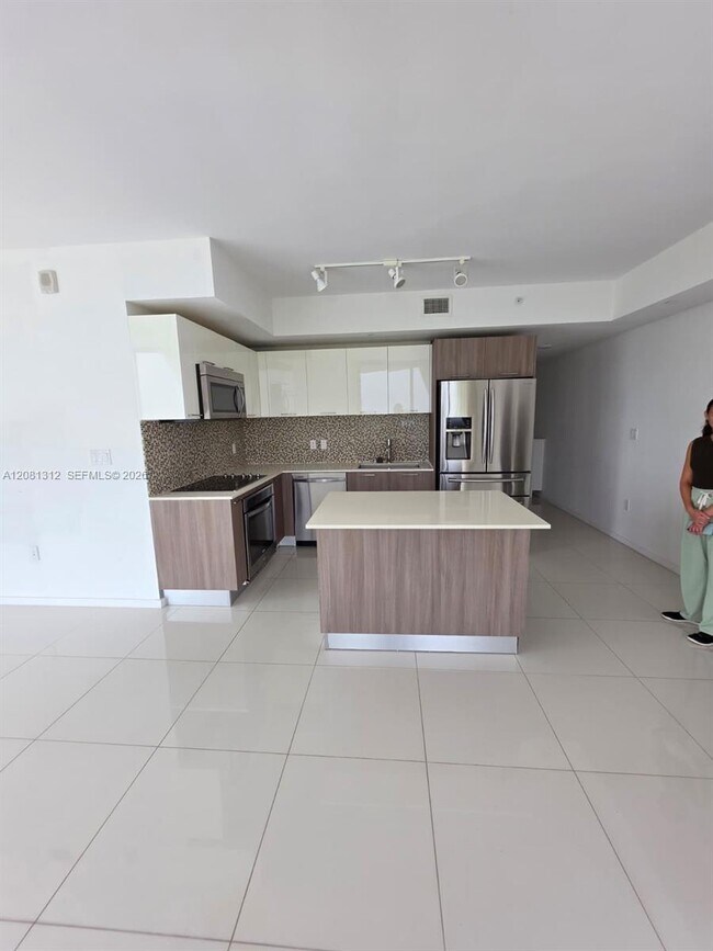 Building Photo - 5300 Paseo Blvd