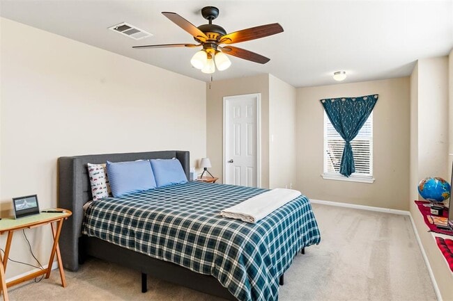 Building Photo - 14504 Broadwinged Hawk Dr