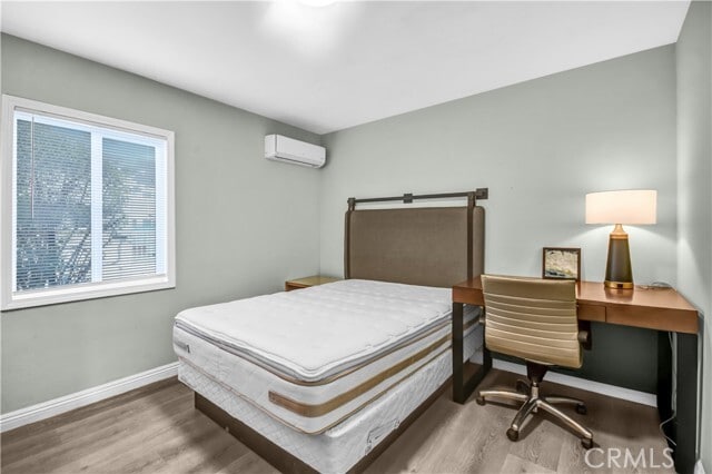 Building Photo - 12811 Oaks Ave