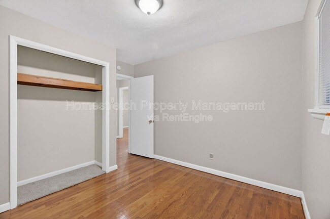 Building Photo - 2403 Gardner Dr