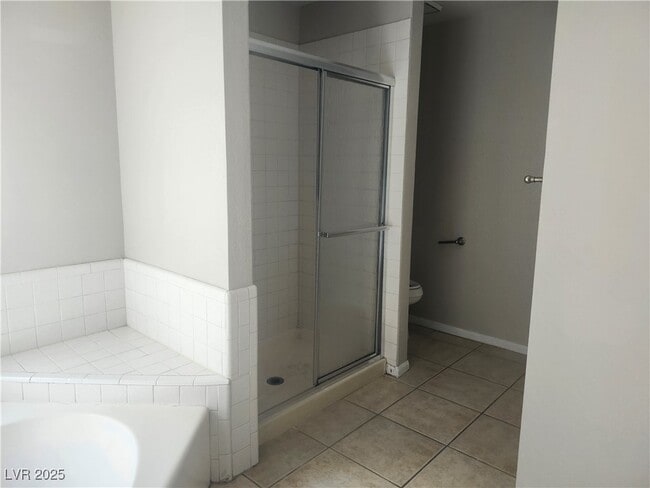 Building Photo - 3850 Steinbeck Dr