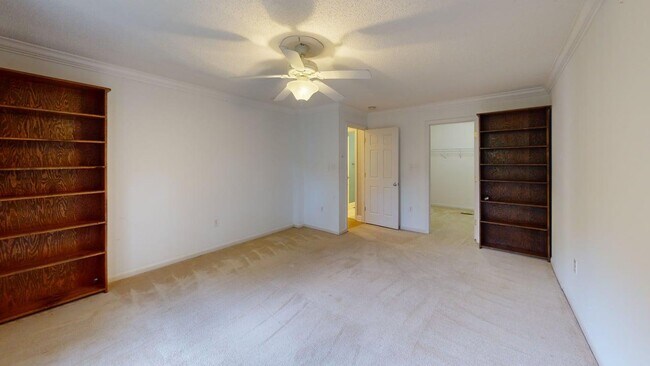 Building Photo - 367 London Rd