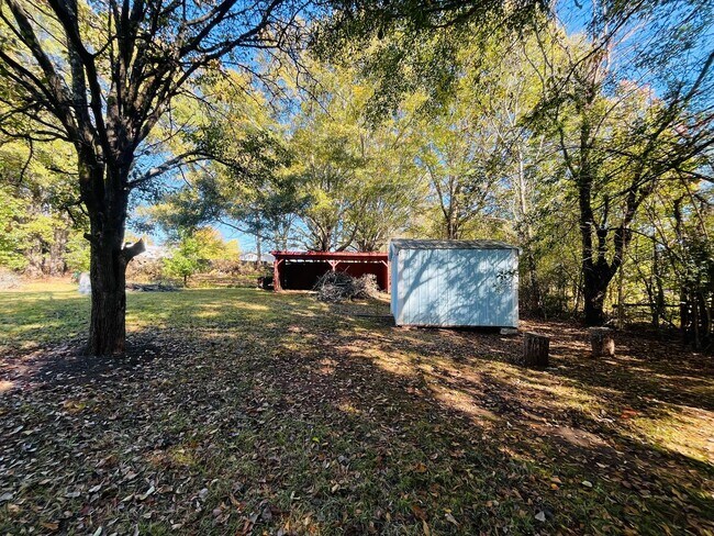 Building Photo - 954 Johnson Rd