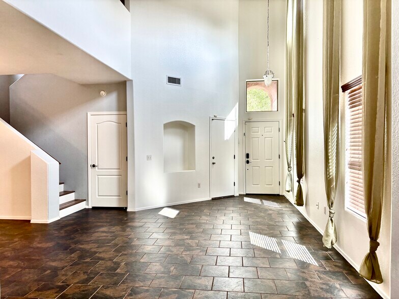 Building Photo - 8392 S Egyptian Dr