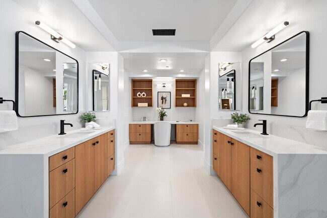 Building Photo - 84 Sidney Bay Dr