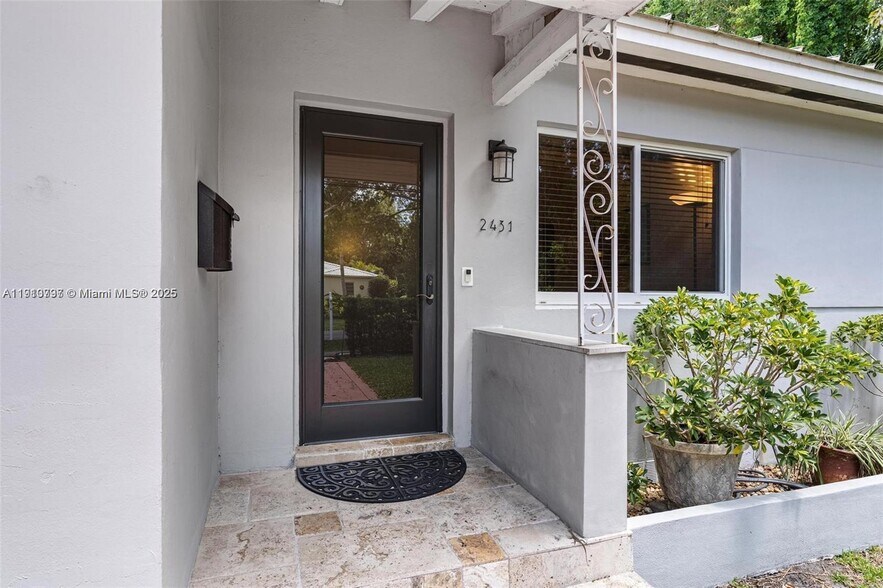 Building Photo - 2431 Overbrook St