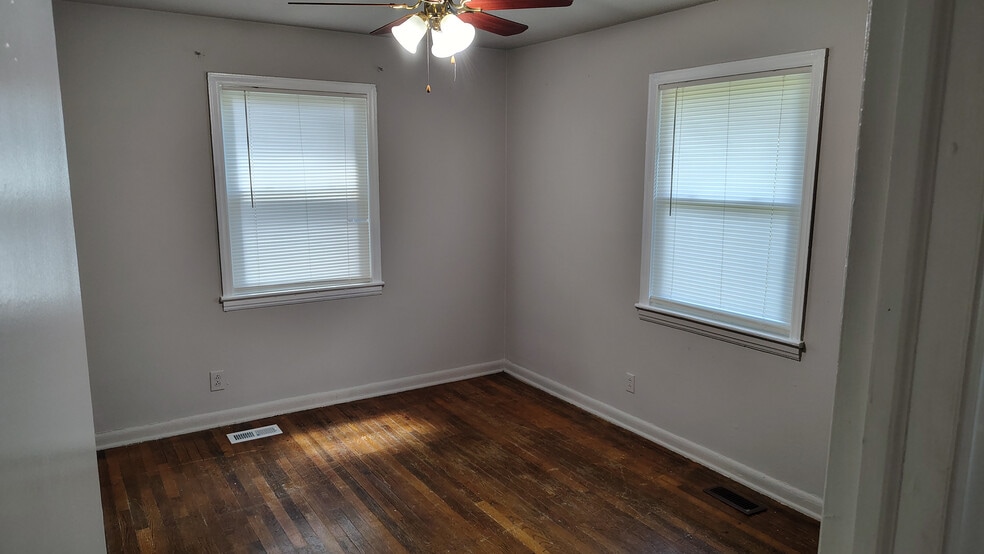 Building Photo - Room in House on Old Monroe Rd