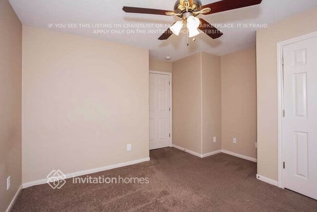 Building Photo - 12226 South Palm Lake Drive