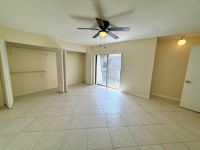 Building Photo - 1809 N Congress Ave